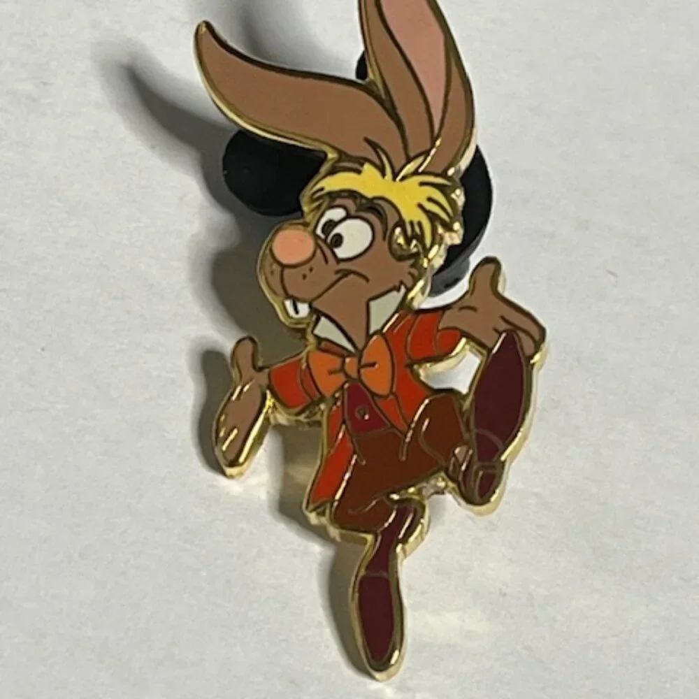 VTG Disney March Hare Alice in Wonderland Lapel Hat Vest Pin Gold Tone 1.75